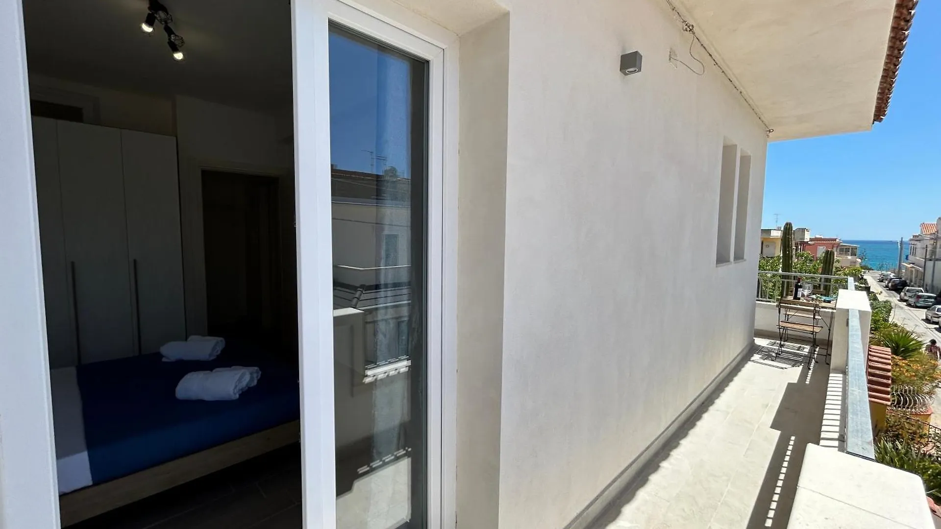 Holiday home Blue Space 50 Meters From The Sandy Beach, Parking & Wifi Avola Italy