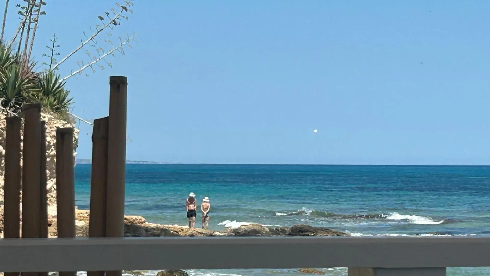 Blue Space 50 Meters From The Sandy Beach, Parking & Wifi Avola 0*,