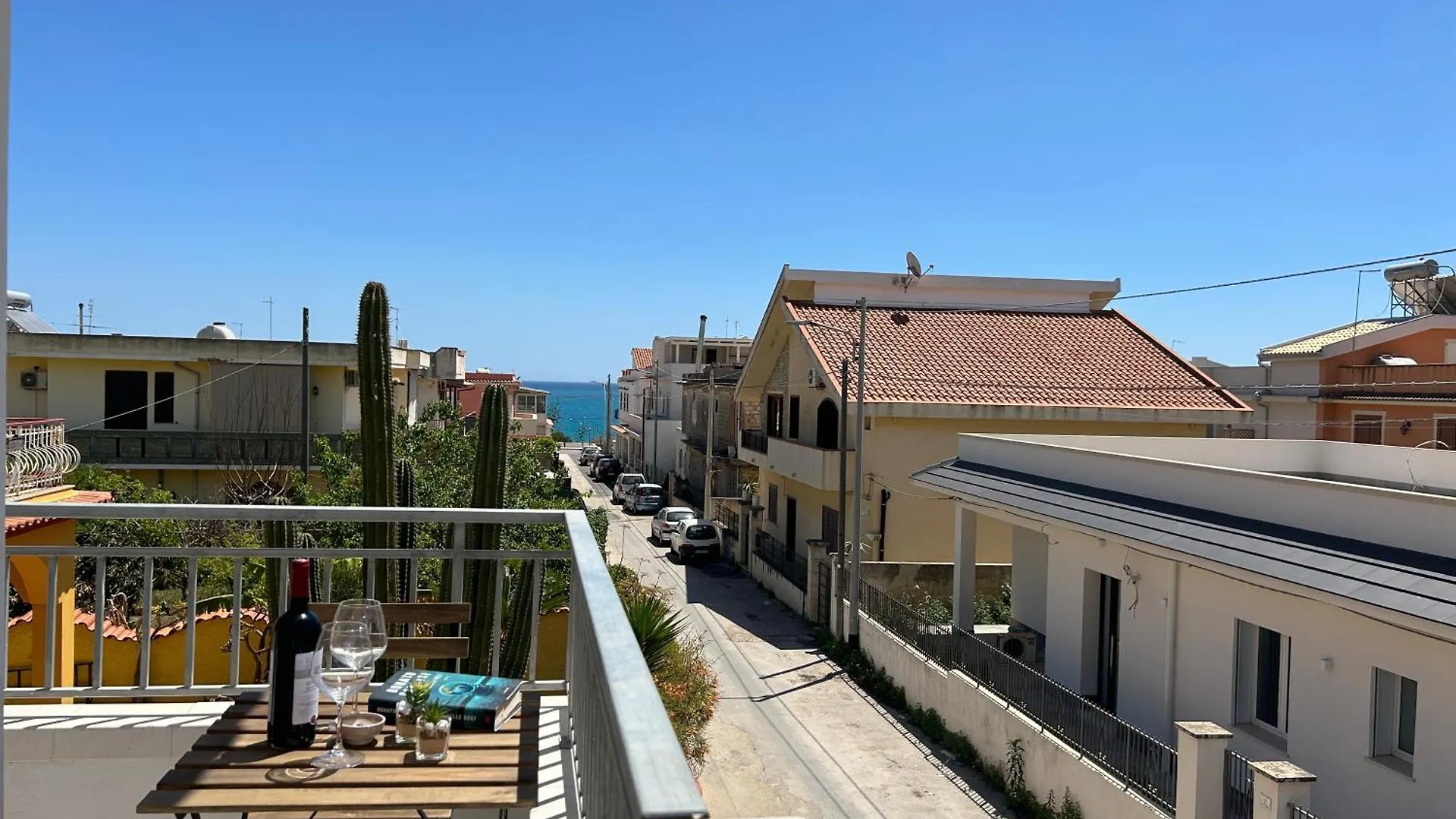 Blue Space 50 Meters From The Sandy Beach, Parking & Wifi Avola Holiday home
