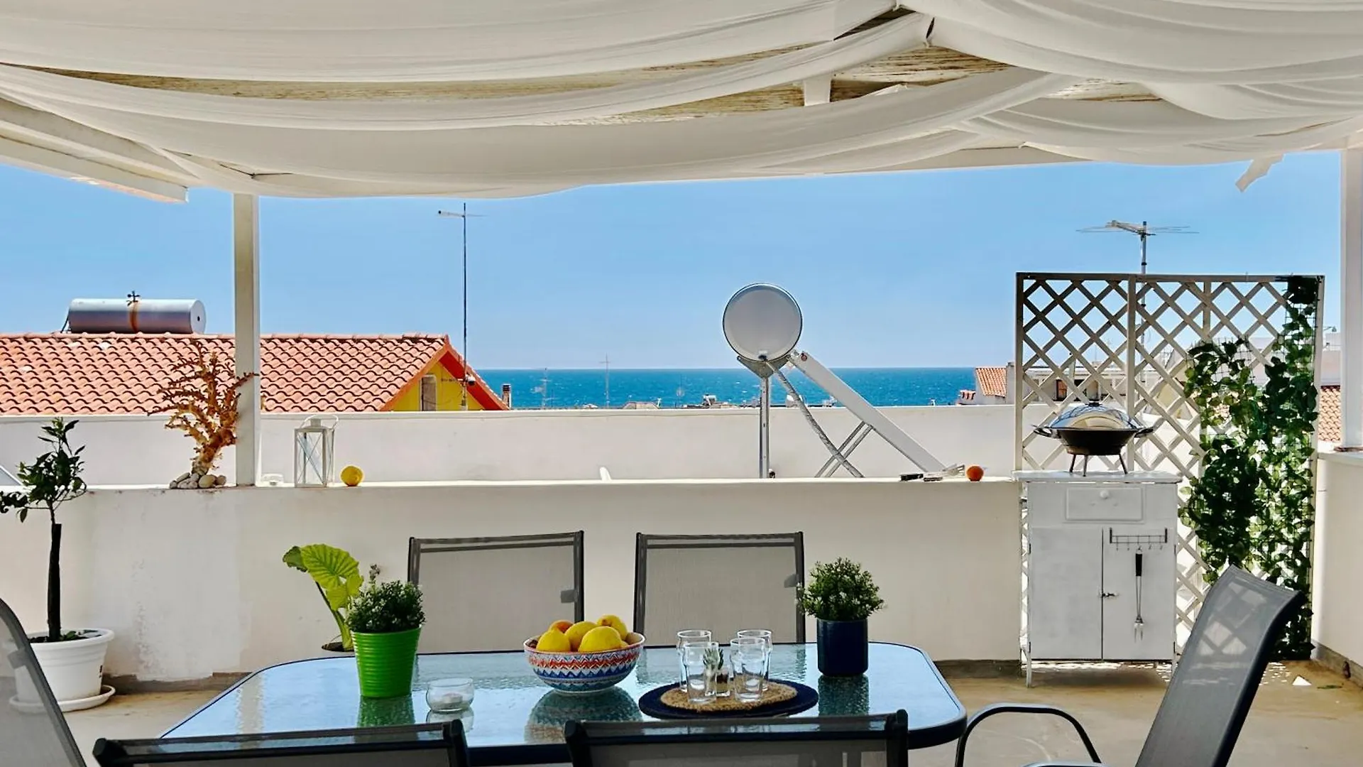 Blue Space 50 Meters From The Sandy Beach, Parking & Wifi Avola